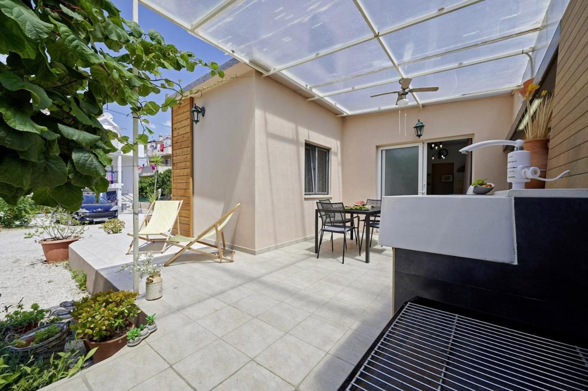Smuketa In Trogir Haus Fuer 4 Personen Villa Exterior photo