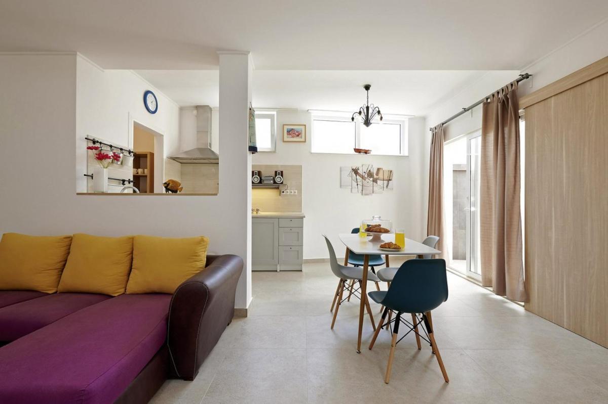 Smuketa In Trogir Haus Fuer 4 Personen Villa Exterior photo